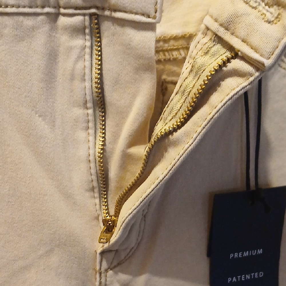 Wm's Sz 14 Miracle Body Pale Khaki Slim Stretch Jeans - Picture 10 of 11